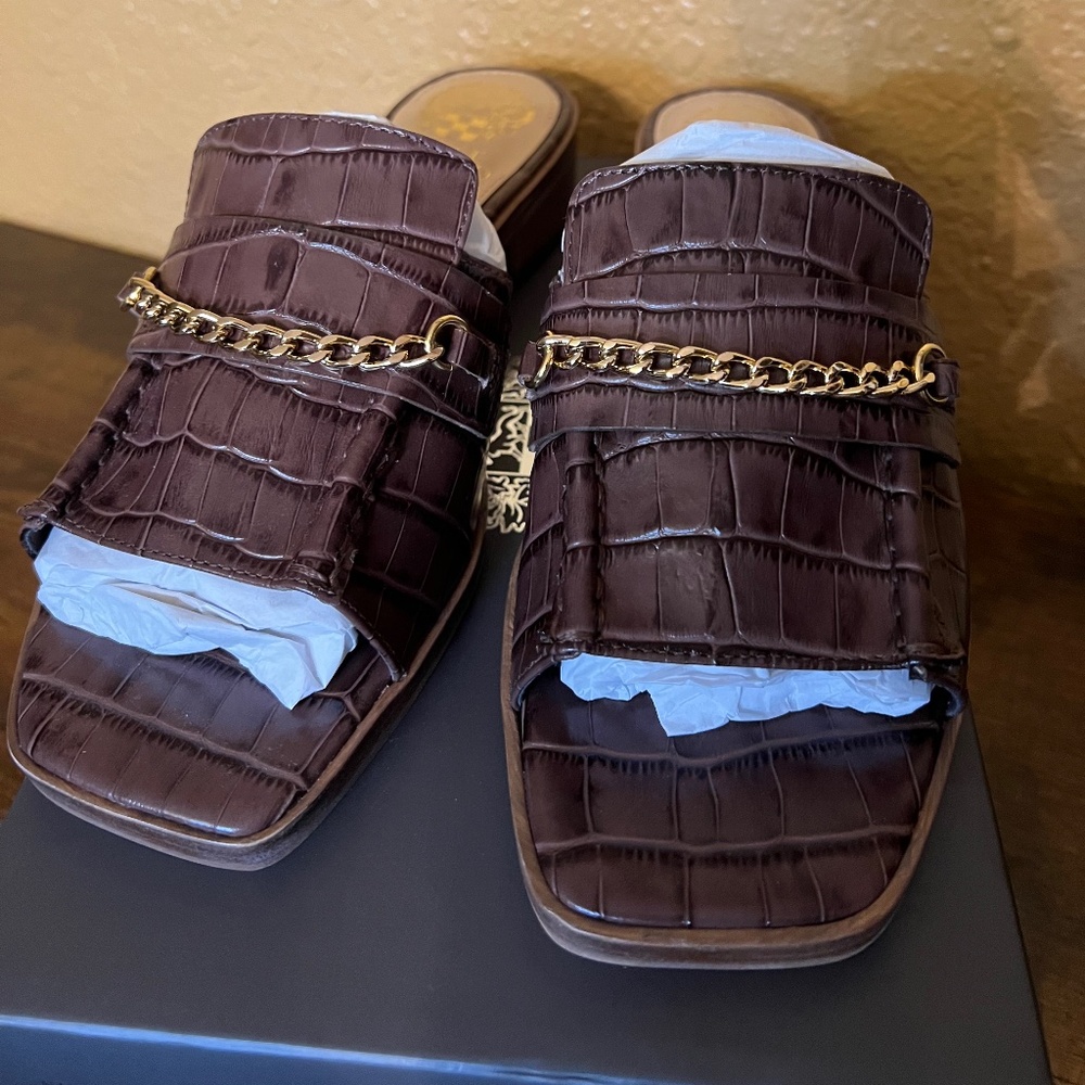 Brand new Vince Camuto Jenivey  Slides
